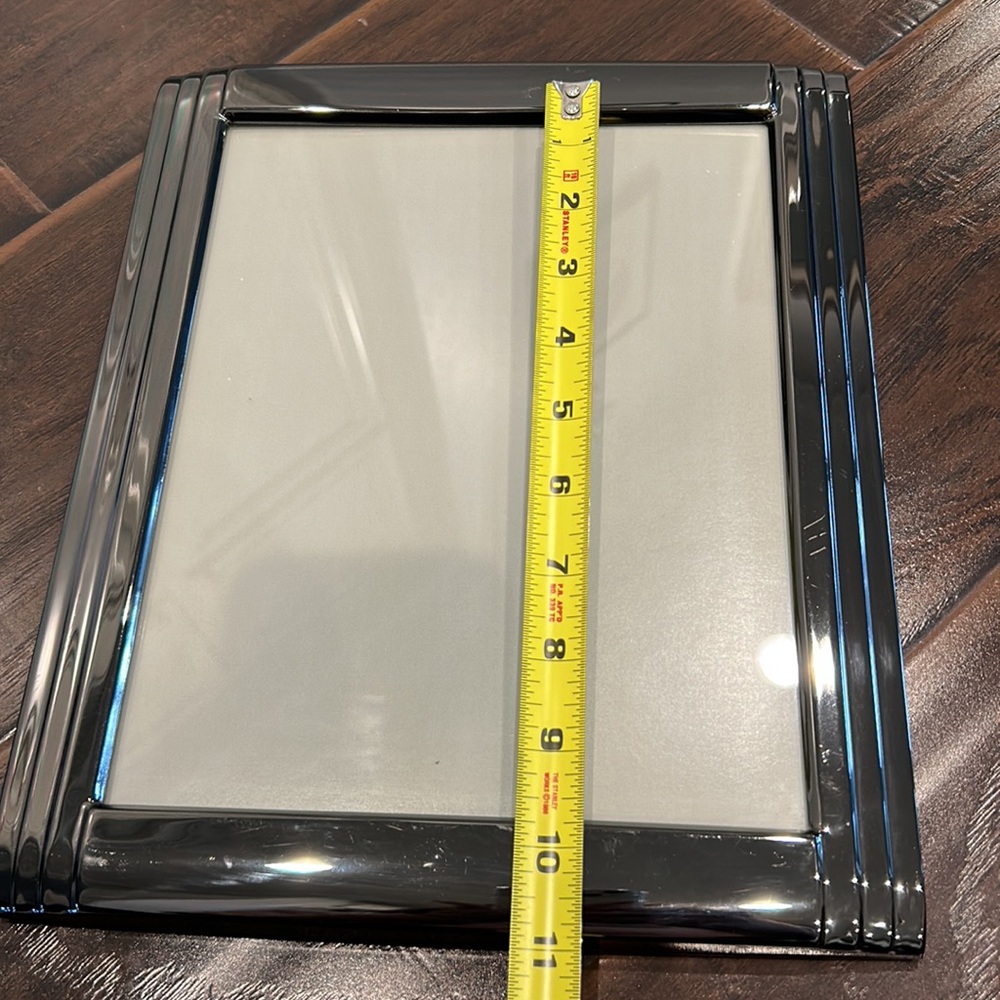 2 Picture frames for $20 - Picture 11 of 14